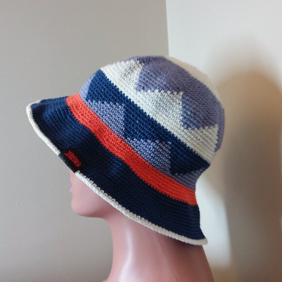 Romantic Crocheted Bucket Hat - Picture 7 of 13